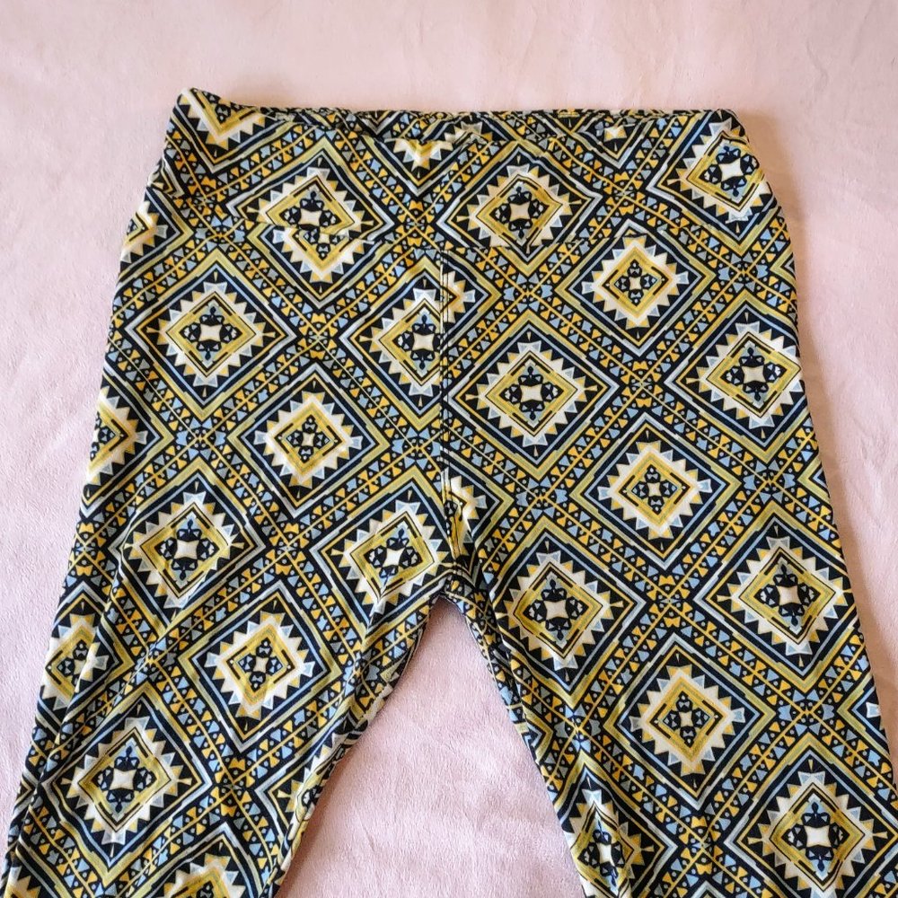 Geometric Print Leggings Tall & Curvy - Picture 2 of 4